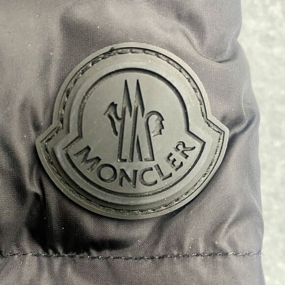 Moncler Blais Jacket Men’s 2 M Black Down Puffer Hooded Coat Winter F20911B54410 - Picture 11 of 16